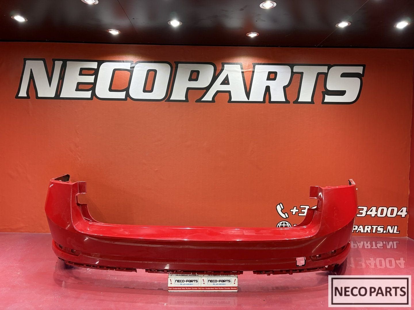 SKODA SUPERB ACHTERBUMPER ROOD ORIGINEEL 3V9807421, Gebruikt, -, -, Ophalen of Verzenden