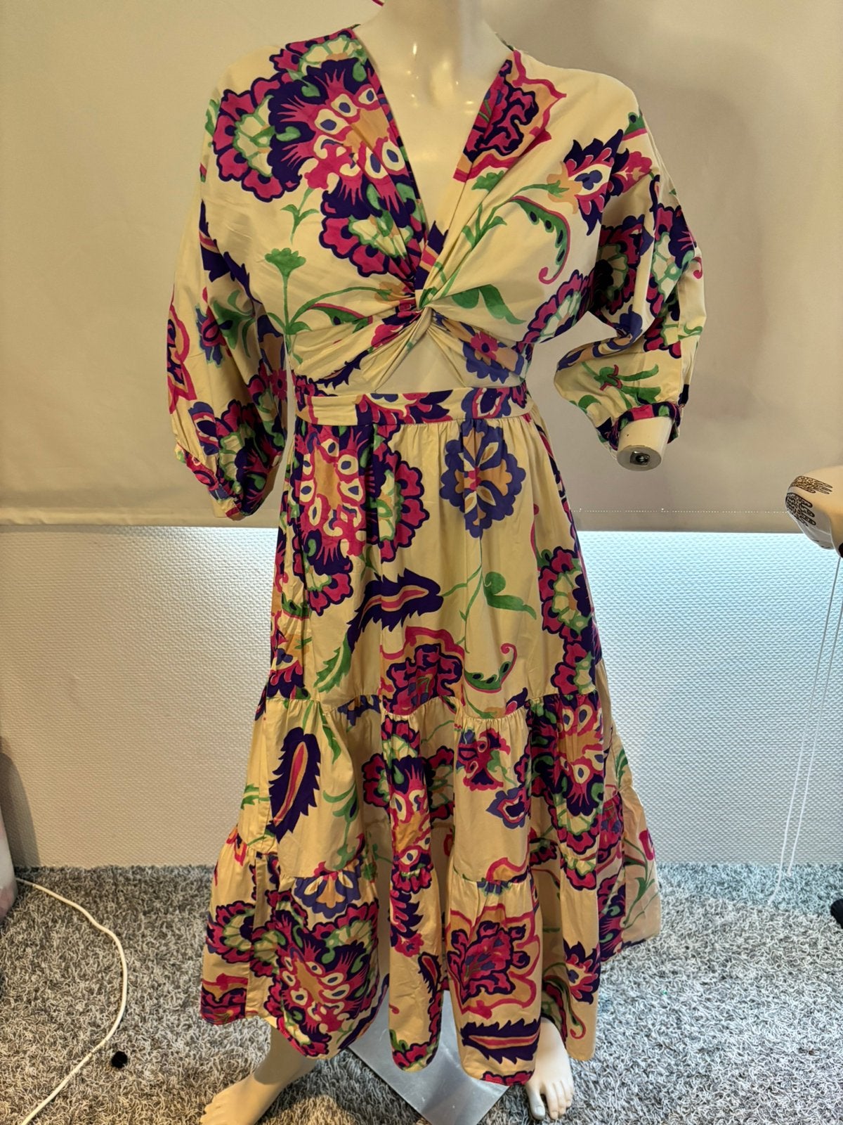 Zara jurk maat s, Maat 38/40 (M), ., Beige, Ophalen of Verzenden