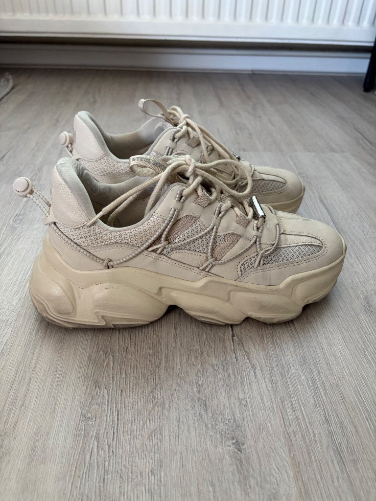 Steve Madden beige sneakers in maat 39, Beige, Steve Madden, Ophalen of Verzenden, Sneakers of Gympen