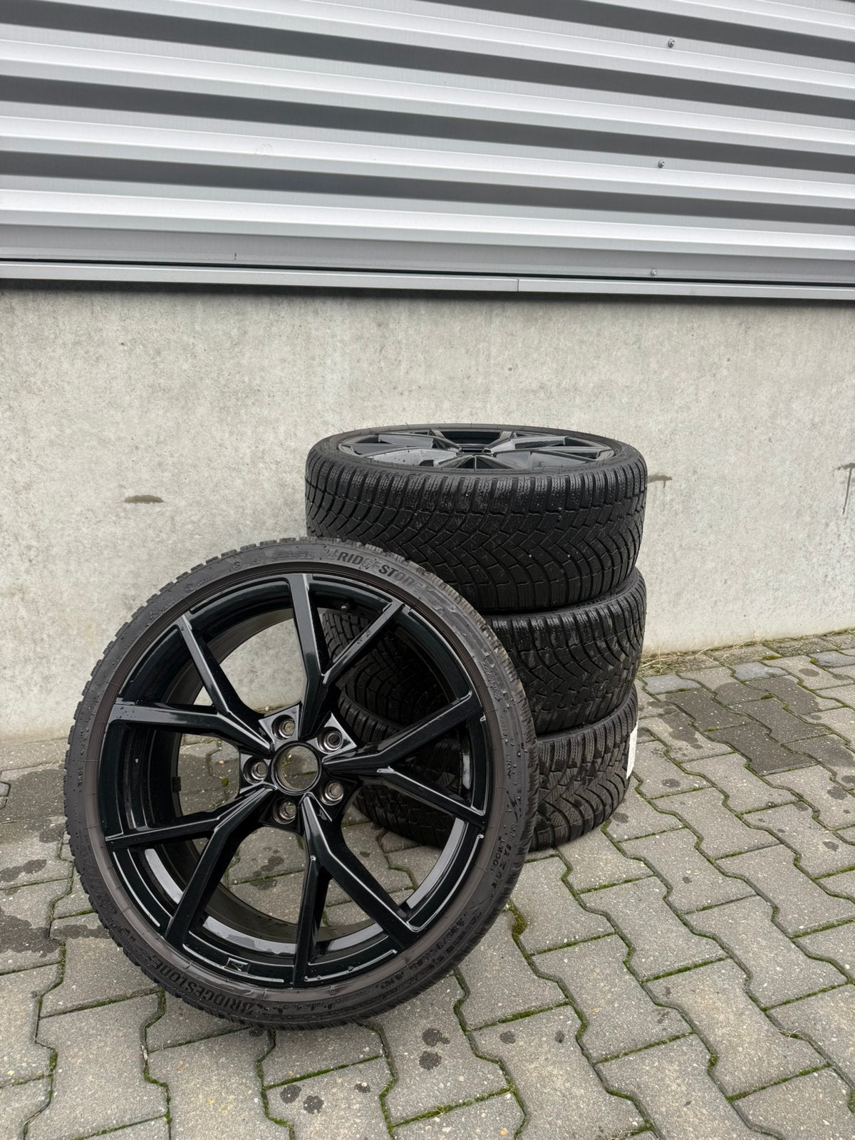 19” VW Golf R/ GTI Estoril zwart velg winterset, Banden en Velgen, Winterbanden, 235 mm, Ophalen