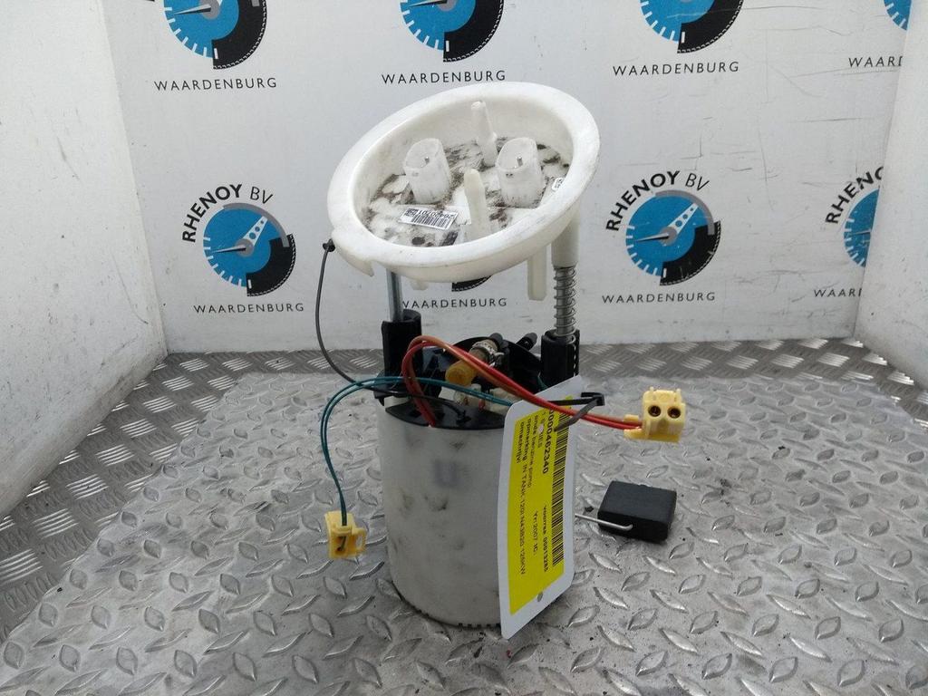 BMW 1 SERIES 120i BRANDSTOF POMP VOOR DE INJECTOR 2007, Ophalen of Verzenden, Gebruikt, Stiba lid
