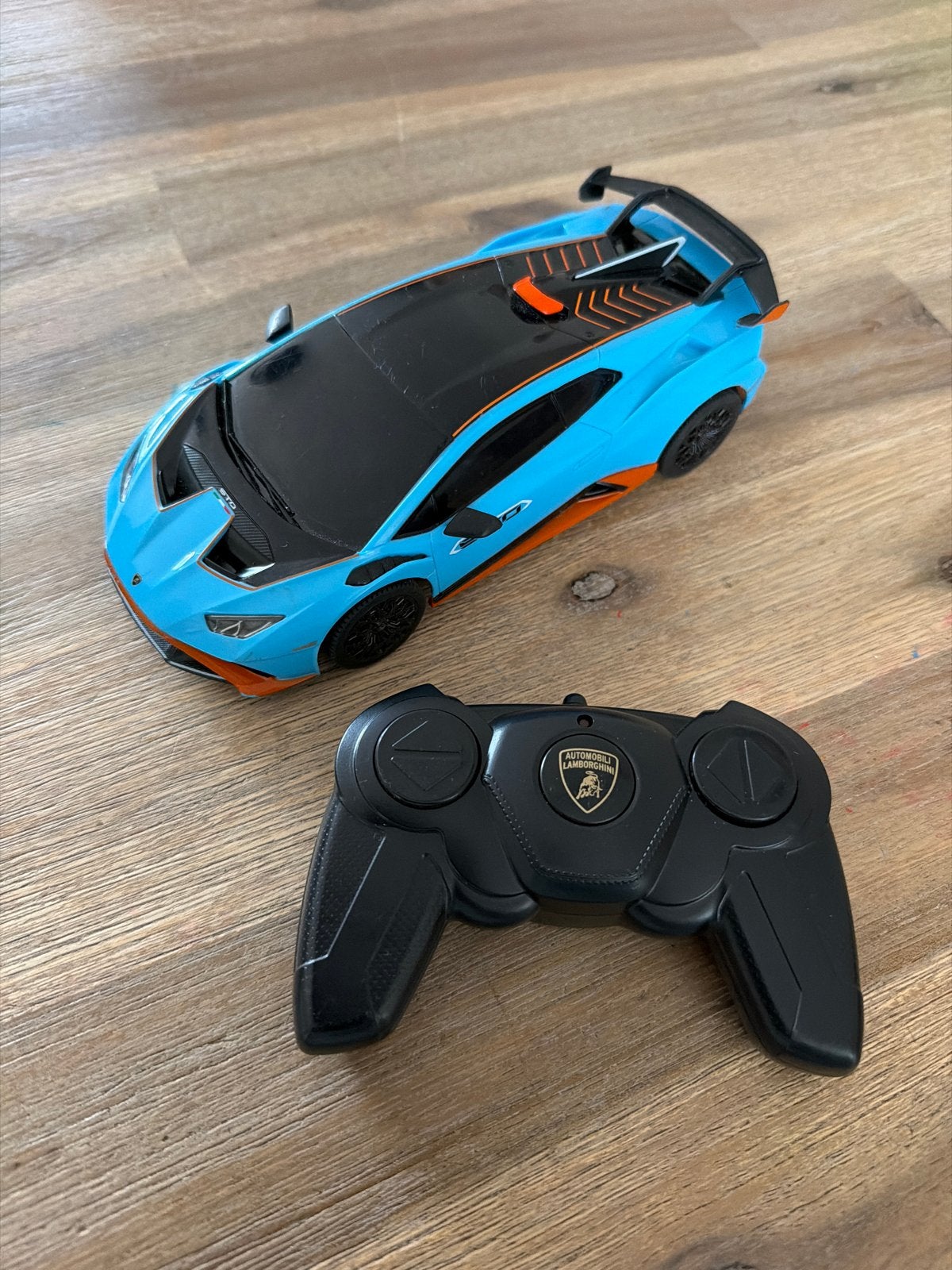 RC Lamborghini Huracán STO - Blauw met Afstandsbediening, Elektro, Ophalen of Verzenden, Zo goed als nieuw, Auto onroad