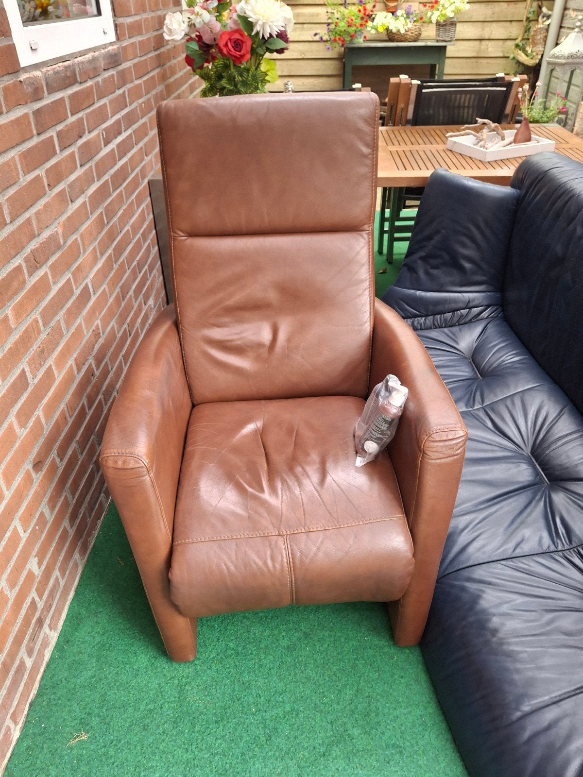 Donkerbruine lederen fauteuil, Ophalen, Gebruikt, 75 tot 100 cm, 50 tot 75 cm