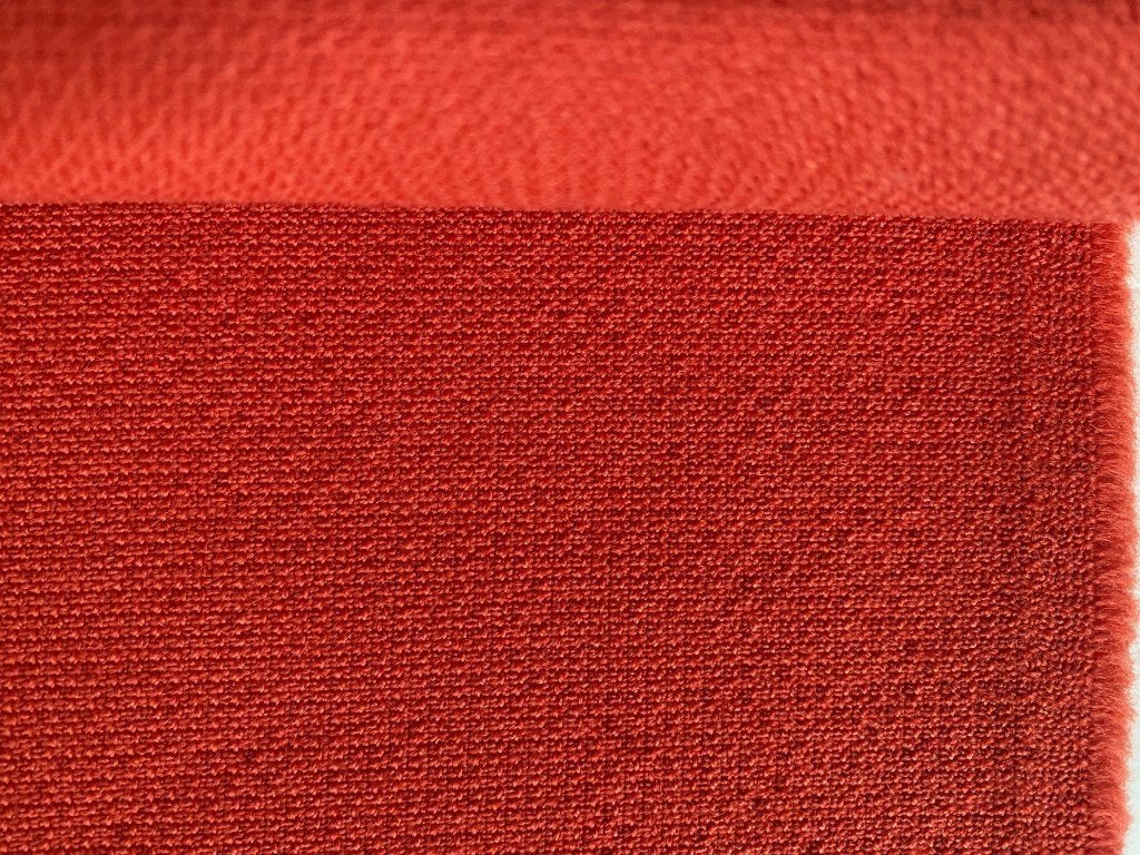 Kvadrat Cava 3 563; zacht oranje; 2,66 meter meubelstof, Hobby en Vrije tijd, Stoffen en Lappen, Wol, 120 cm of meer, Oranje, Ophalen of Verzenden