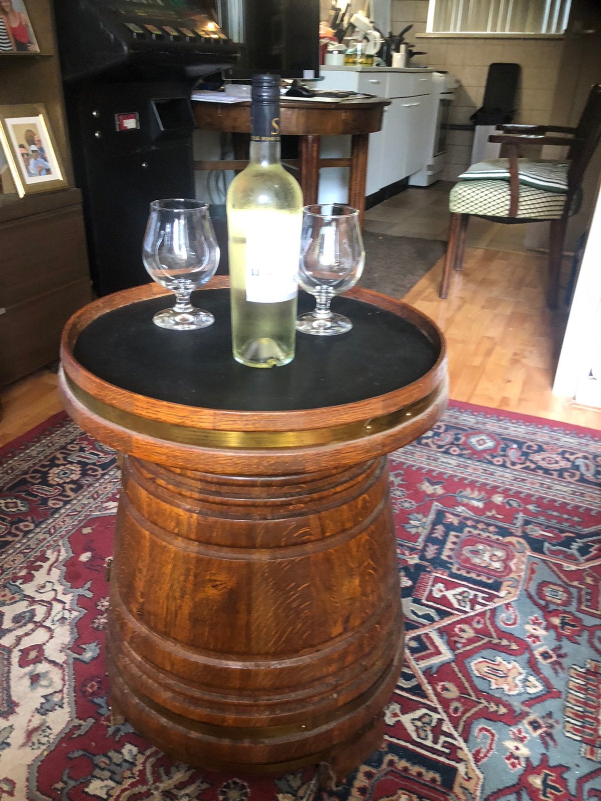 Dranktafel eikenhout flessen kunnen in de tafel, Ophalen of Verzenden