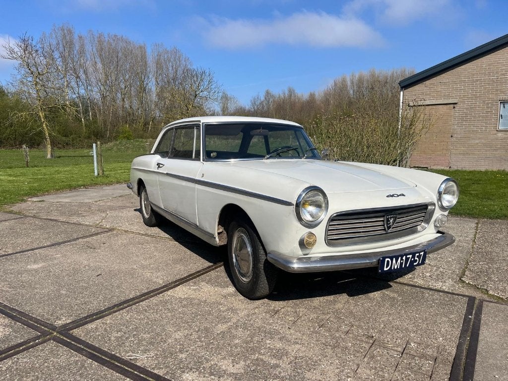 Peugeot 404 Coupé - 1963, Auto's, Oldtimers, Particulier, Peugeot, Benzine, Coupé, Handgeschakeld, Wit, Leder, Voorwielaandrijving