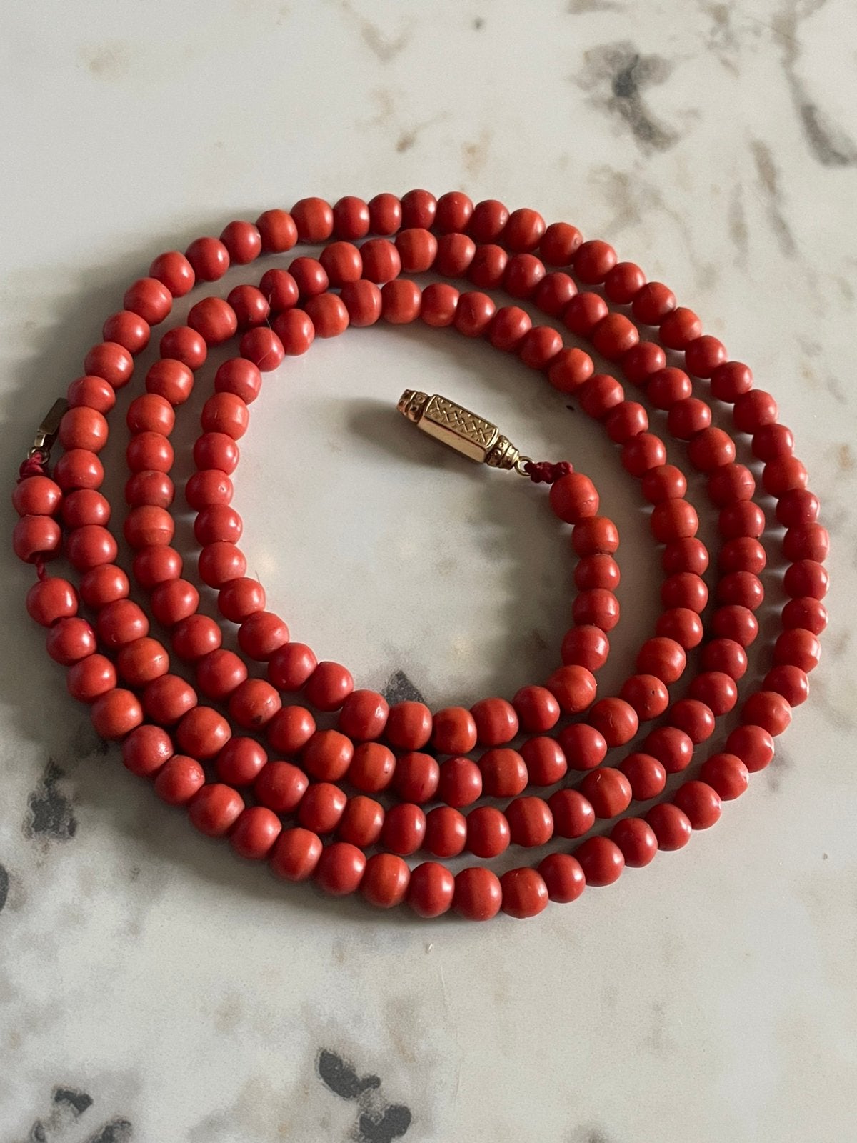 Antieke koraalketting met 14 karaat gouden slot, Ophalen of Verzenden, Goud