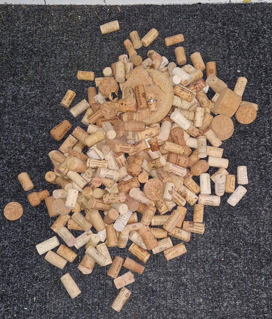 Grote verzameling wijnkurken voor decoratie/knutselen, Ophalen, Gebruikt
