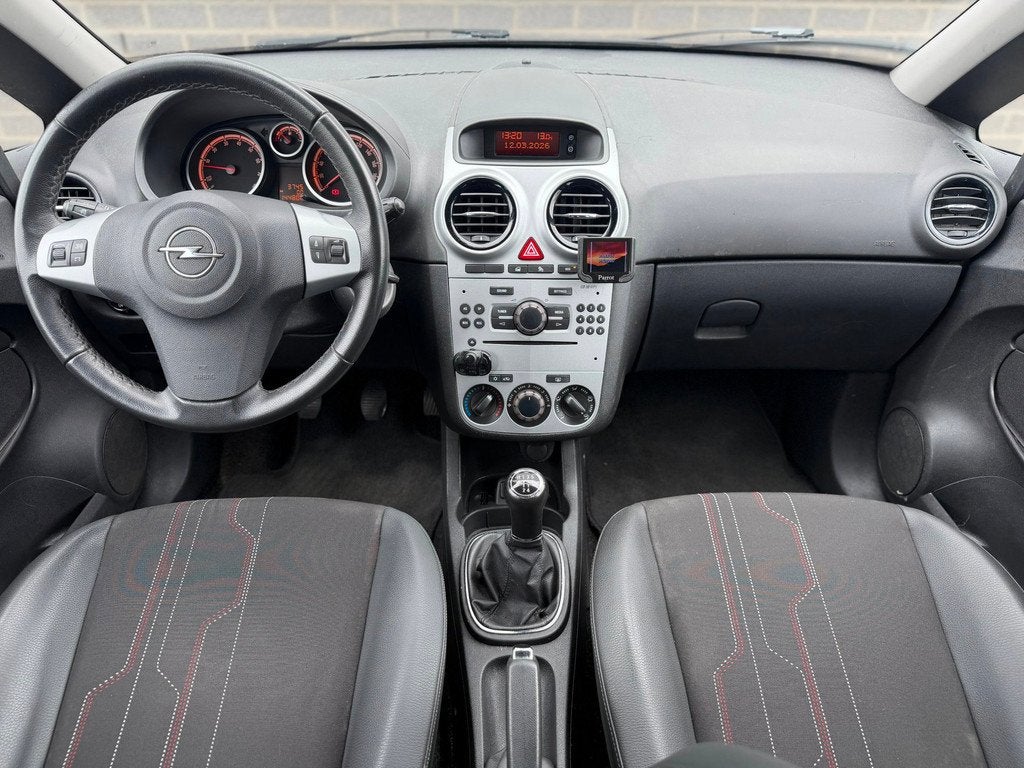 Opel Corsa 1.4-16V Cosmo|Airco|CruiseCtrl|5 Deurs|, Voorwielaandrijving, Euro 5, Gebruikt, 1398 cc