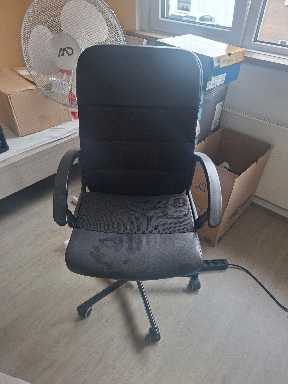 Bureau met lades - Grijs/Hout, Ophalen, Met lades, Gebruikt, Hout