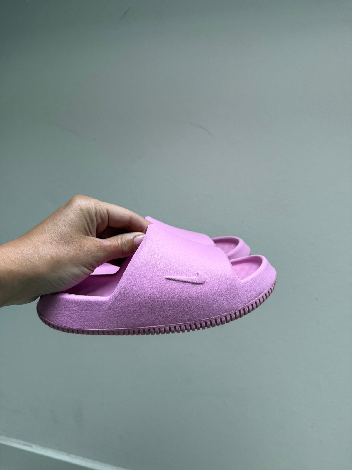 Nike flip flop slippers roze maat 31, Kinderen en Baby's, Ophalen of Verzenden, Zo goed als nieuw, Meisje, Overige typen