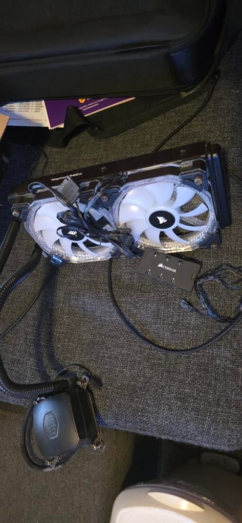 Coolermaster Nepton 240M waterkoeling LGA1200 met RGB fans, Ophalen of Verzenden, Zo goed als nieuw, Waterkoeling