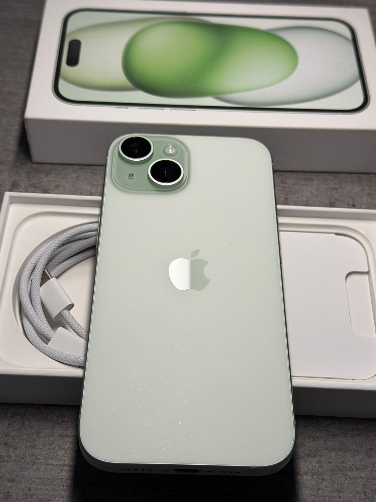  Apple iphone 15 Green 128GB in nette staat Batterij 91%, Telecommunicatie, Mobiele telefoons | Apple iPhone, IPhone 15, Apple