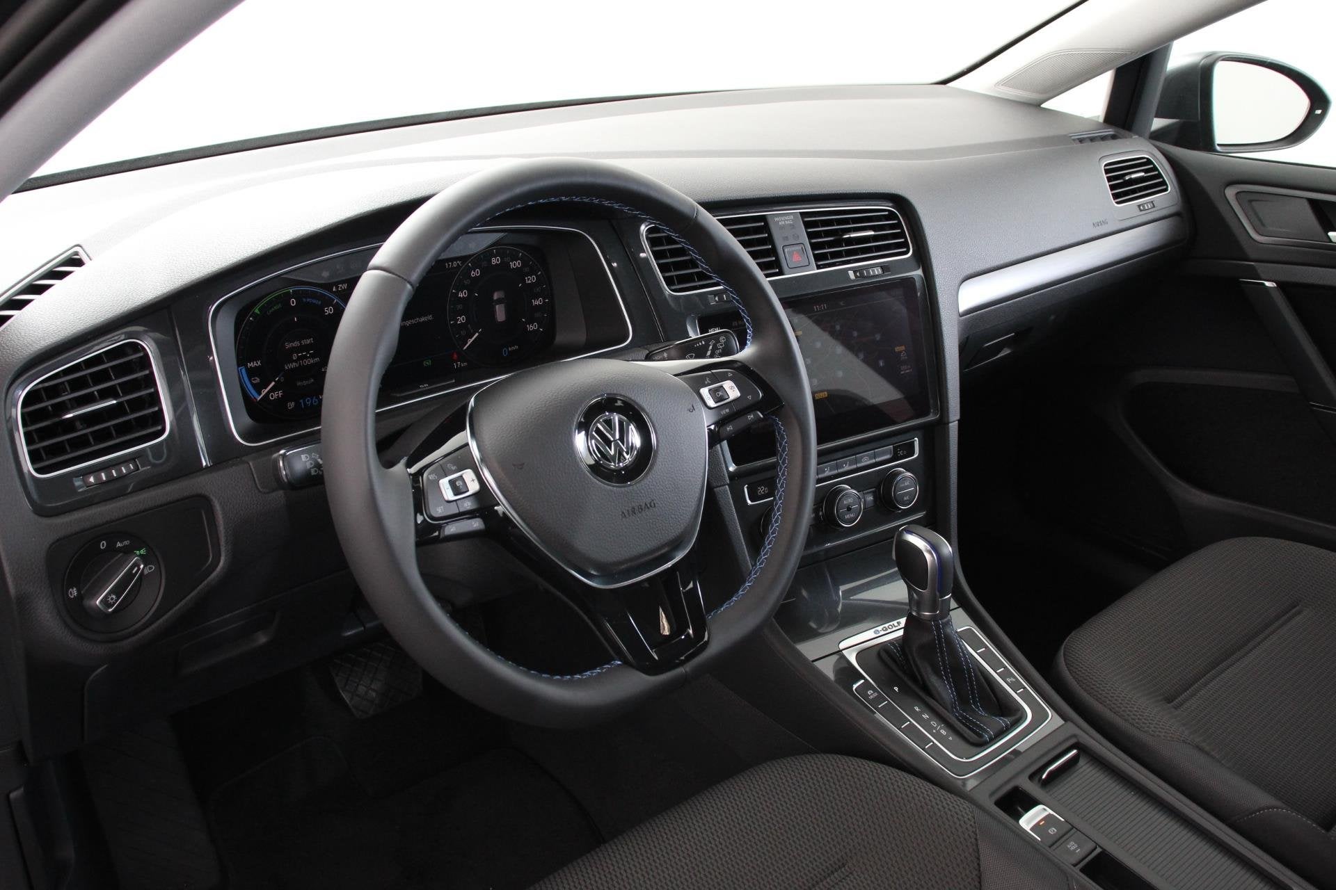 Volkswagen e-Golf Edition Navigatie SOH 90,5% Climate contro, Auto's, Gebruikt, 231 km, 1515 kg, Te koop