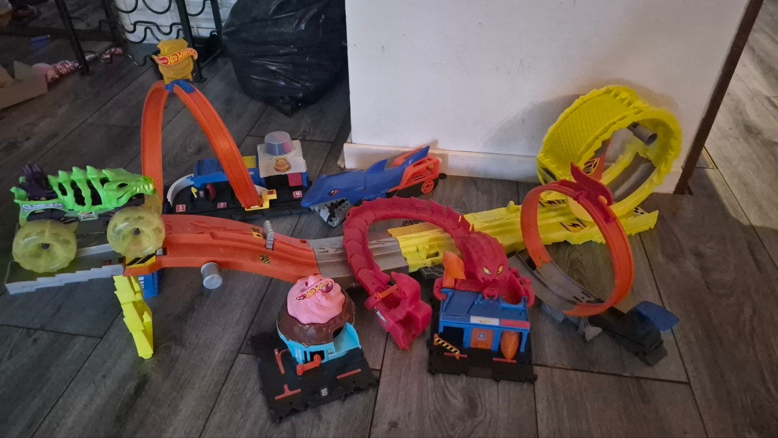 Hot Wheels Baanset met diverse uitbreidingen, Kinderen en Baby's, Ophalen, Gebruikt