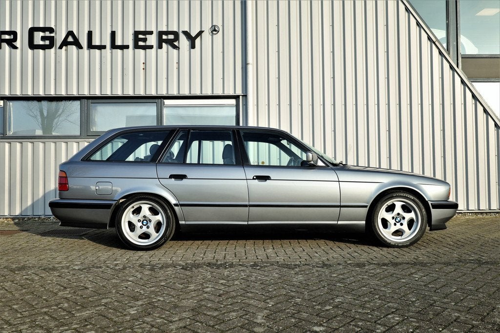 BMW 5 Serie Touring M5 E34 Youngtimer BTW auto (bj 1993), Achterwielaandrijving, Zwart, 340 pk, Leder
