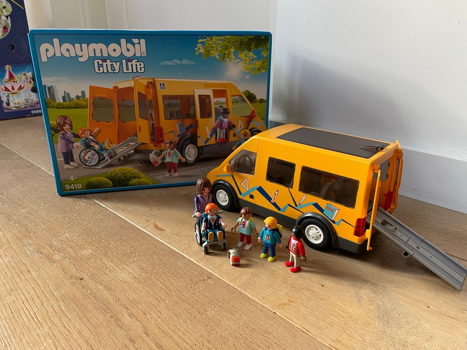Playmobil City Life Schoolbus (9419) - Complete set met doos, Kinderen en Baby's, Complete set, Voertuig, Ophalen of Verzenden