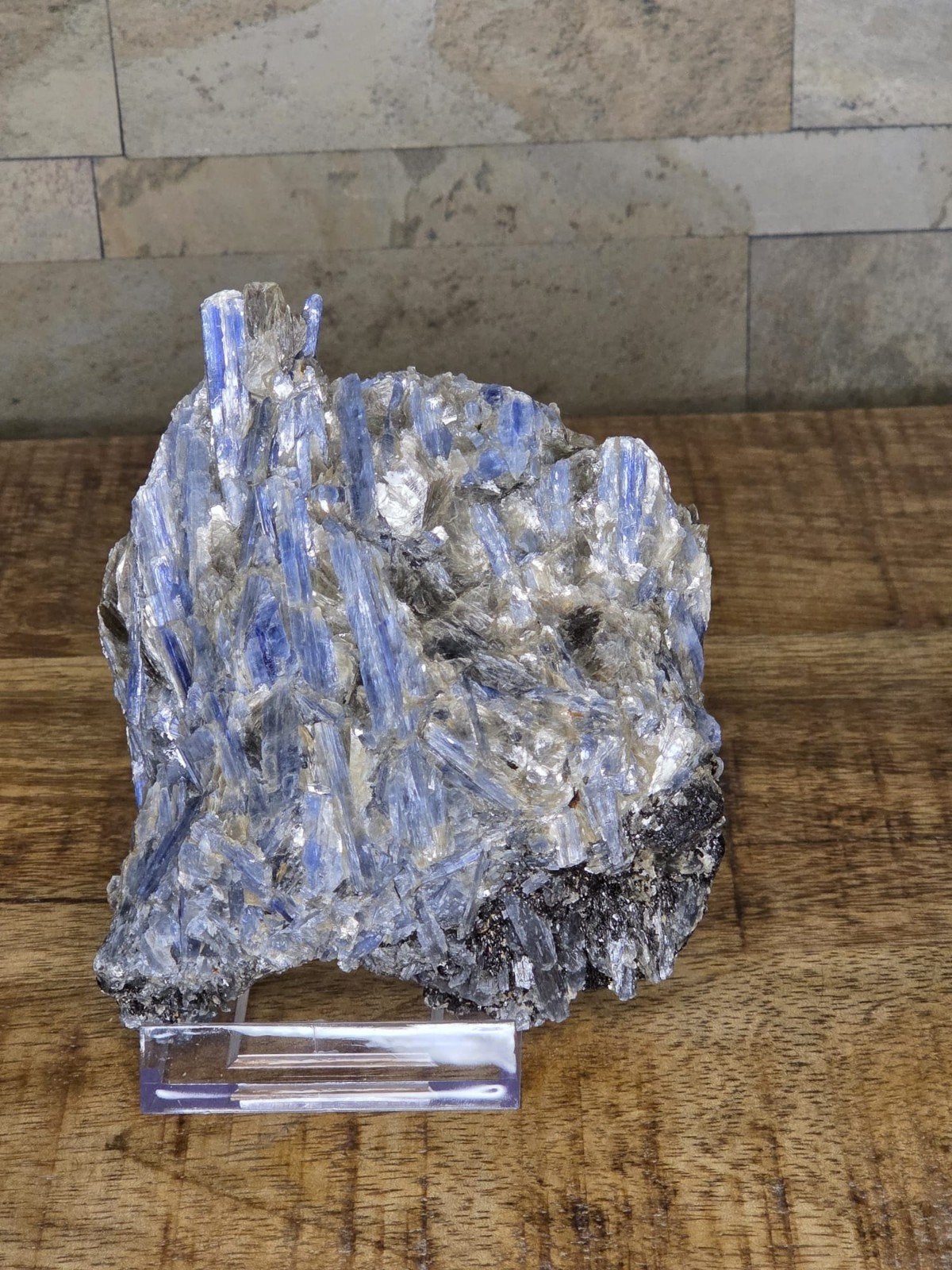 Diep Blauwe Kyaniet met Mica en Toermalijn - 703 gram, Ophalen of Verzenden, Nieuw