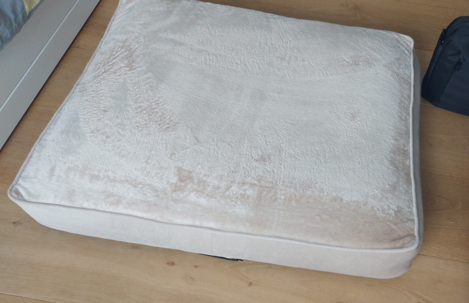 ORTHOPEDISCH LIGBED L HOND, Verzenden