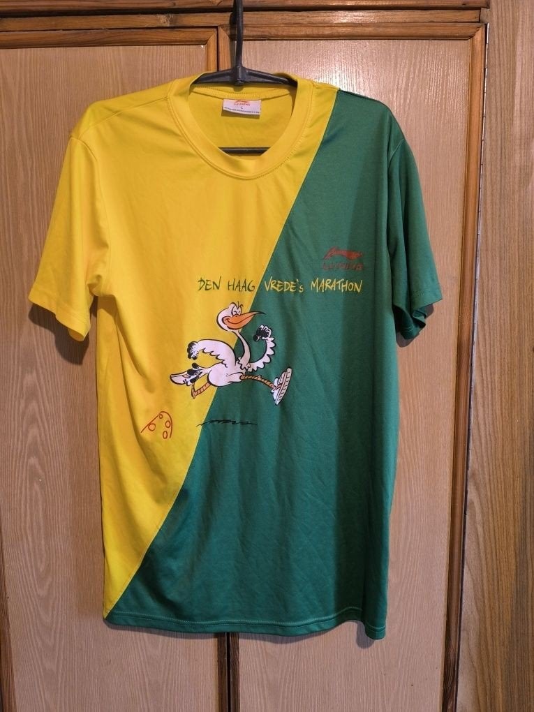 Li-Ning Den Haag Vrede's Marathon T-shirt Maat L, Maat 52/54 (L), Li-Ning, Meerkleurig, Ophalen of Verzenden
