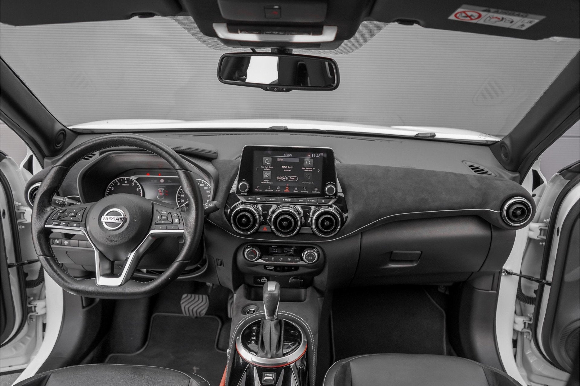 Nissan Juke 1.0 DIG-T N-Design CarPlay JBL Keyless 19", Auto's, Nissan, 12 maanden, 116 pk, Wit, Origineel Nederlands