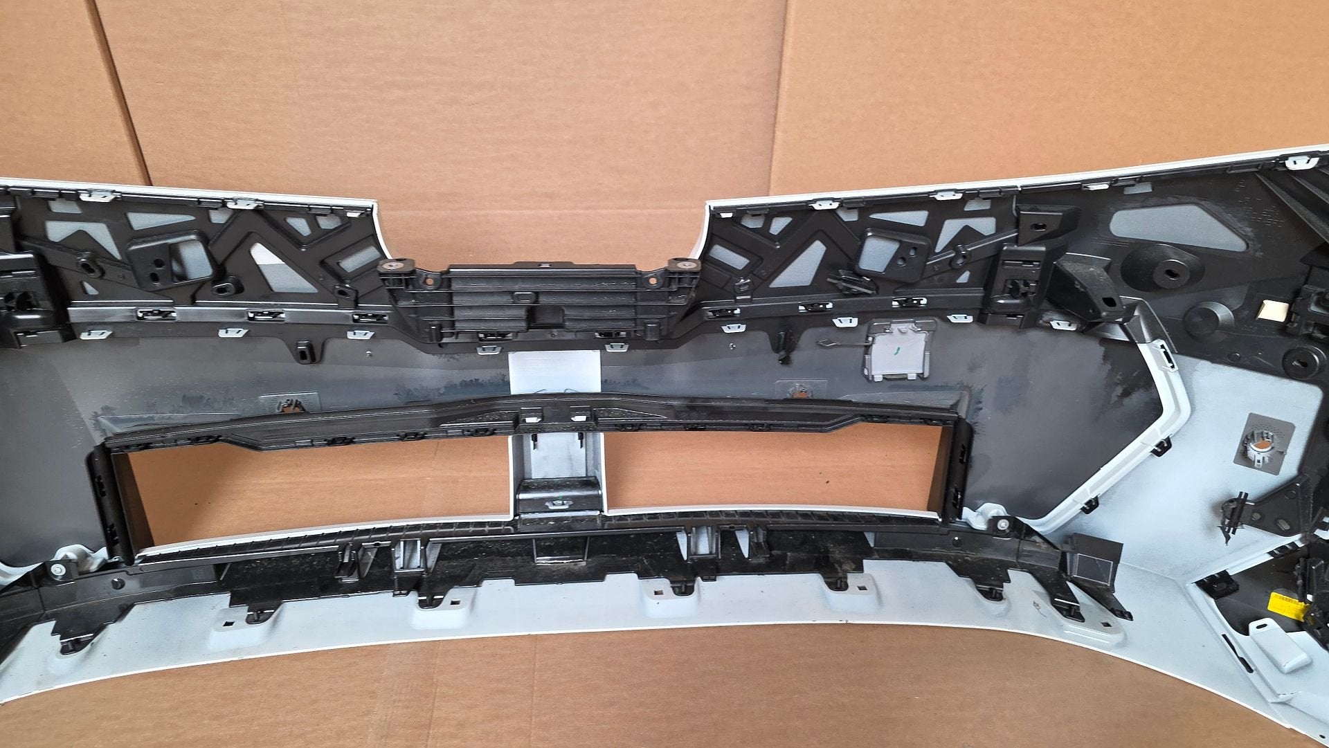Foto 17 van Voorbumper BMW X3 NA5 IX3 M Pakket M SPORT BUMPER bj.2026-