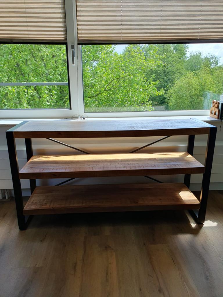 Lage kast sidetable mangohout 150x81x40 zwart stalen frame, Huis en Inrichting, Kasten | Overige, Ophalen, Zo goed als nieuw