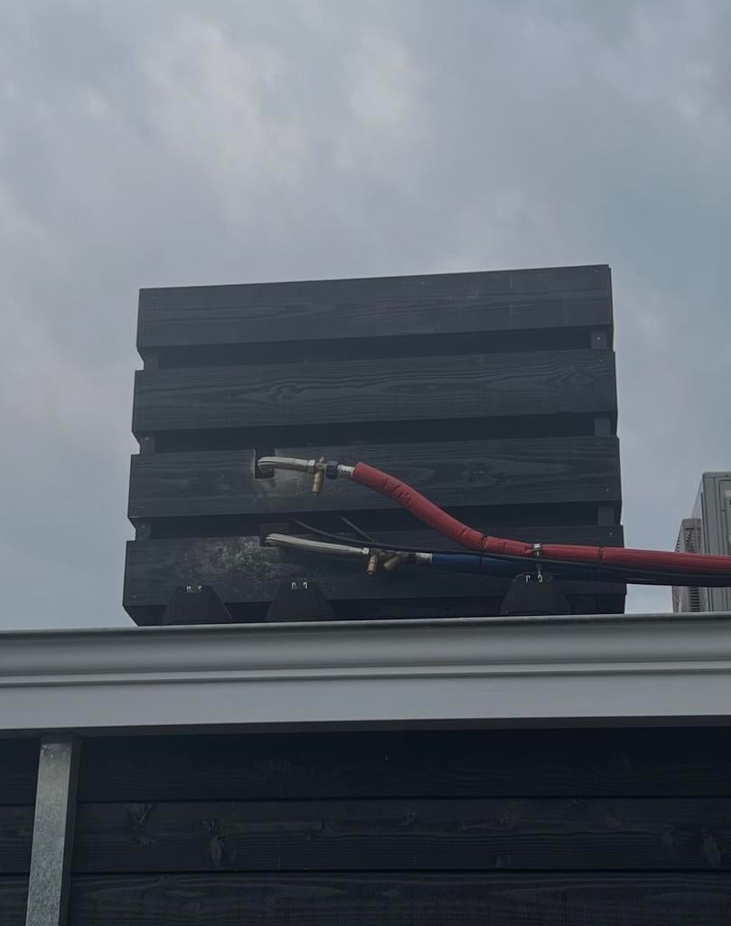 Warmtepomp ombouw - Zwart hout, Ophalen, Zo goed als nieuw