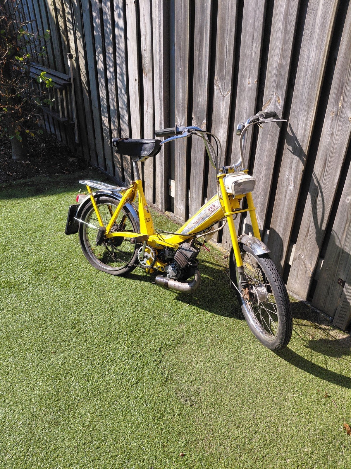 Mobylette 50cc Gele plaat dellortho 15mm carb, Fietsen en Brommers, Ophalen, Gebruikt, Maximaal 45 km/u, Mobyllette