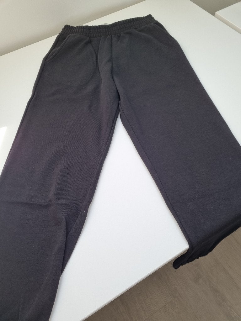 Sweatbroek Pull & Bear, Maat 38/40 (M), Zwart, Overige typen, Ophalen of Verzenden