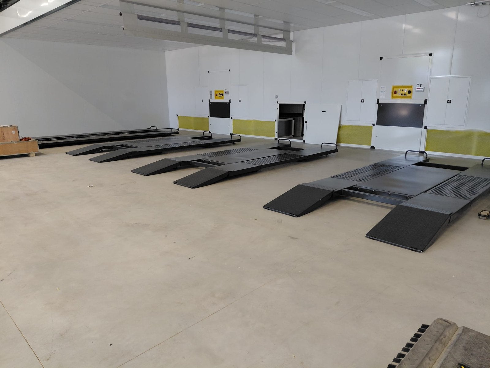 Professionele schaarlift voor voertuigen, Ophalen, Wolf WKS3030, Paderbornstraat 1, Info@wolftools.nl