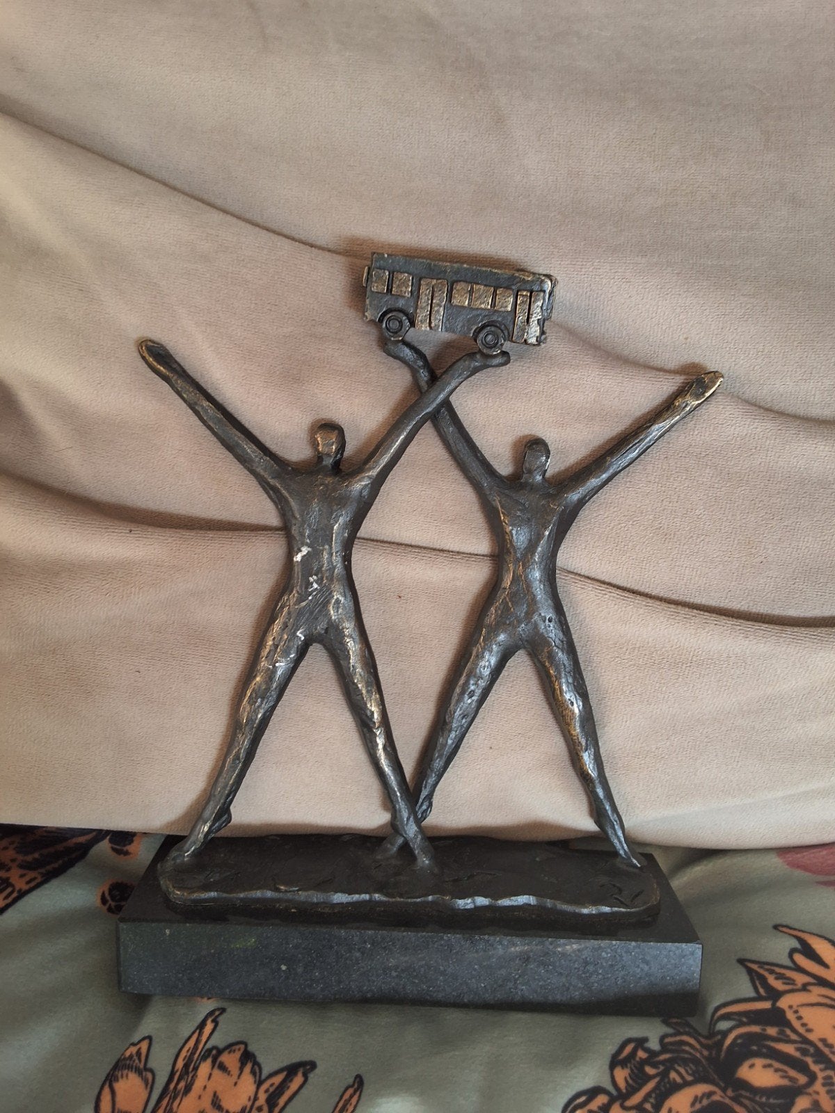 Bronzen beeld: connexion bus Hans Kuyper 16cm hoog, Ophalen of Verzenden