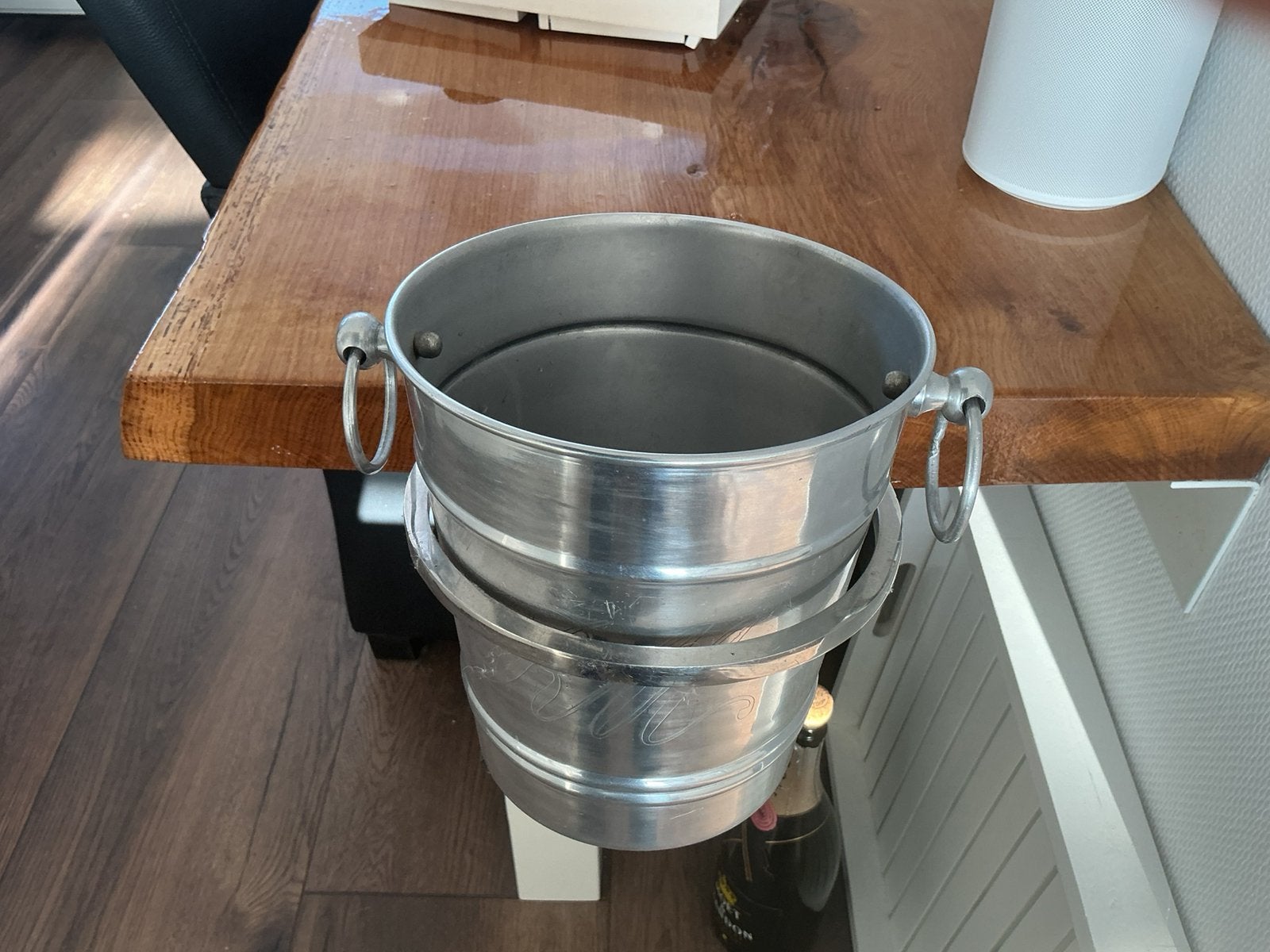 Te koop wijn/champagne koeler voor aan de tafel te hangen, Ophalen of Verzenden, Zo goed als nieuw, Rvs, Overige merken