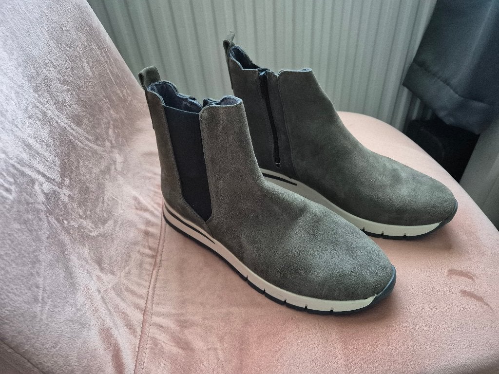 Enkellaarzen suede groen 41, Lage of Enkellaarzen, Nieuw, Ophalen of Verzenden, Groen