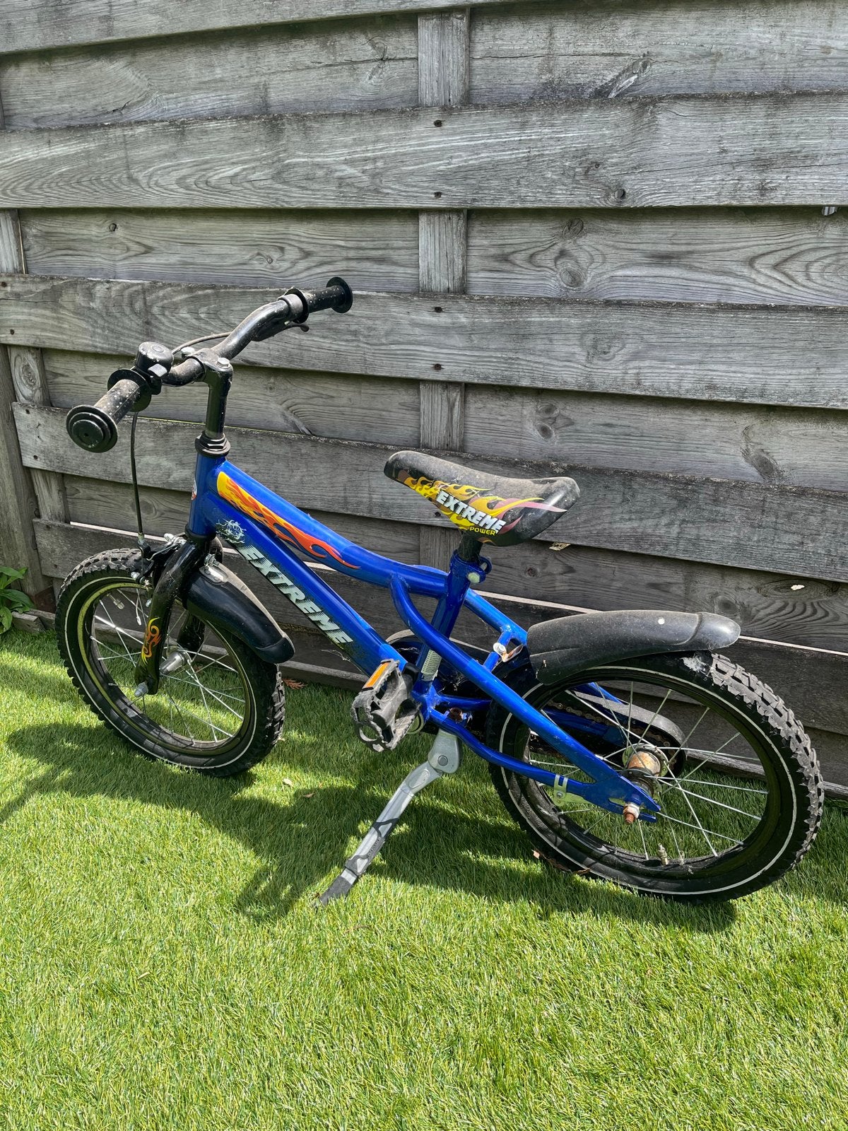 Kinderfiets 12 inch - Blauw met vlammen, Fietsen en Brommers, Ophalen, Gebruikt, Minder dan 16 inch