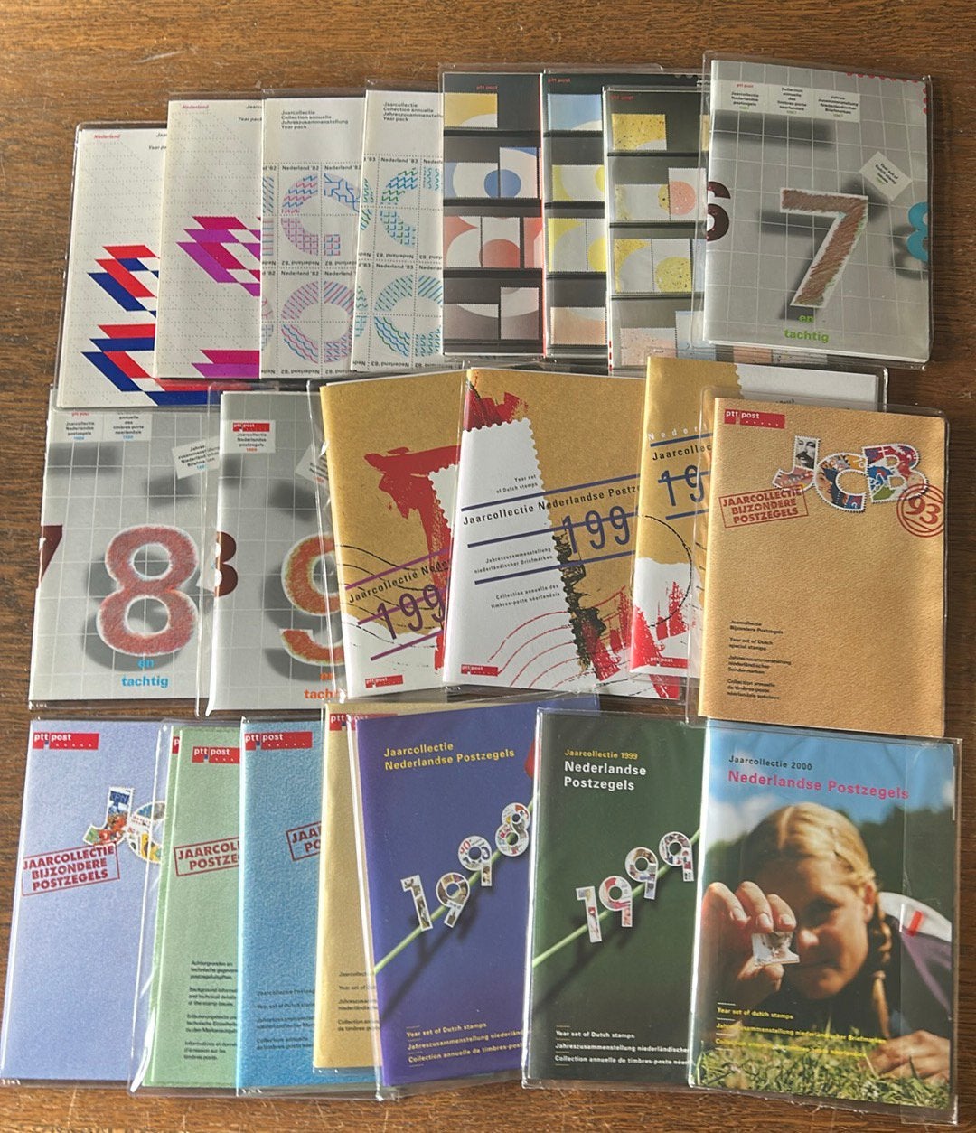 Postfrisse jaarcollecties 1980-2000, Postzegels en Munten, Postzegels | Nederland, Verzenden, Na 1940, Postfris