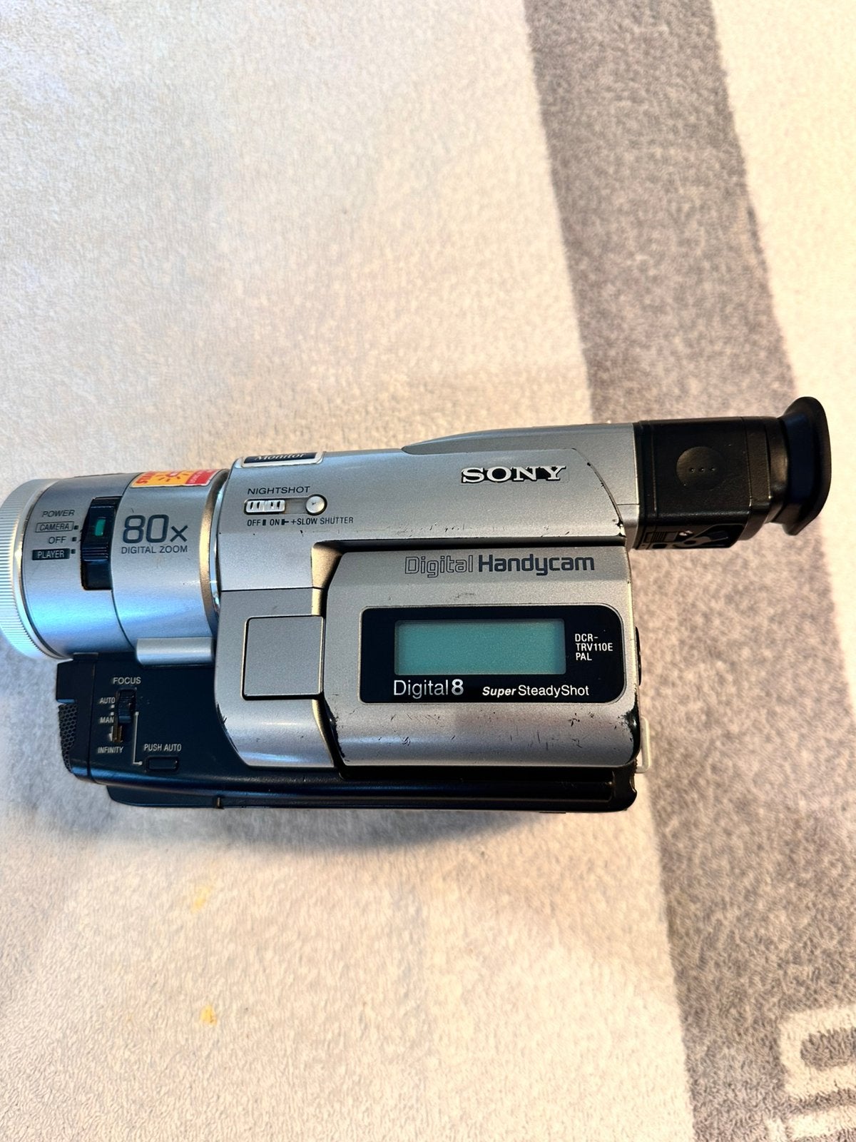 Sony Handycam digital 8 DCR-TRV110E pal SteadyShot, Ophalen of Verzenden, Zo goed als nieuw, Sony, 20x of meer