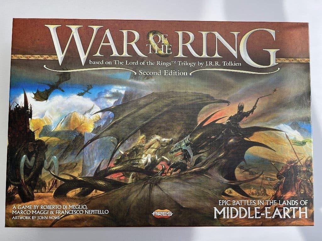 War of the Ring second edition + Lords of Middle Earth, Hobby en Vrije tijd, Gezelschapsspellen | Bordspellen, Een of twee spelers
