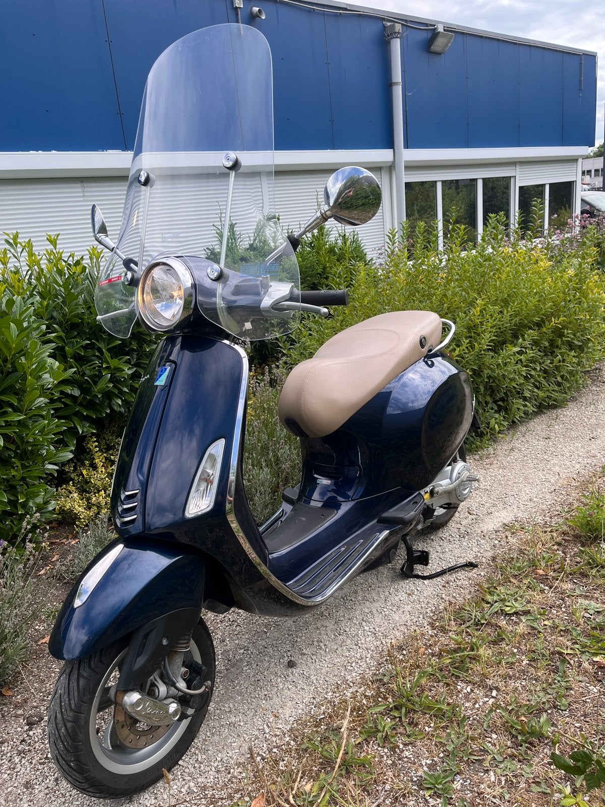 Vespa primavera brom, Fietsen en Brommers, Scooters | Vespa, Ophalen, Zo goed als nieuw, Benzine, Overige modellen