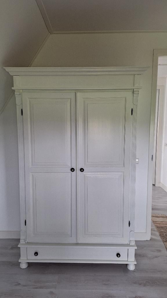 grenen kast, Ophalen