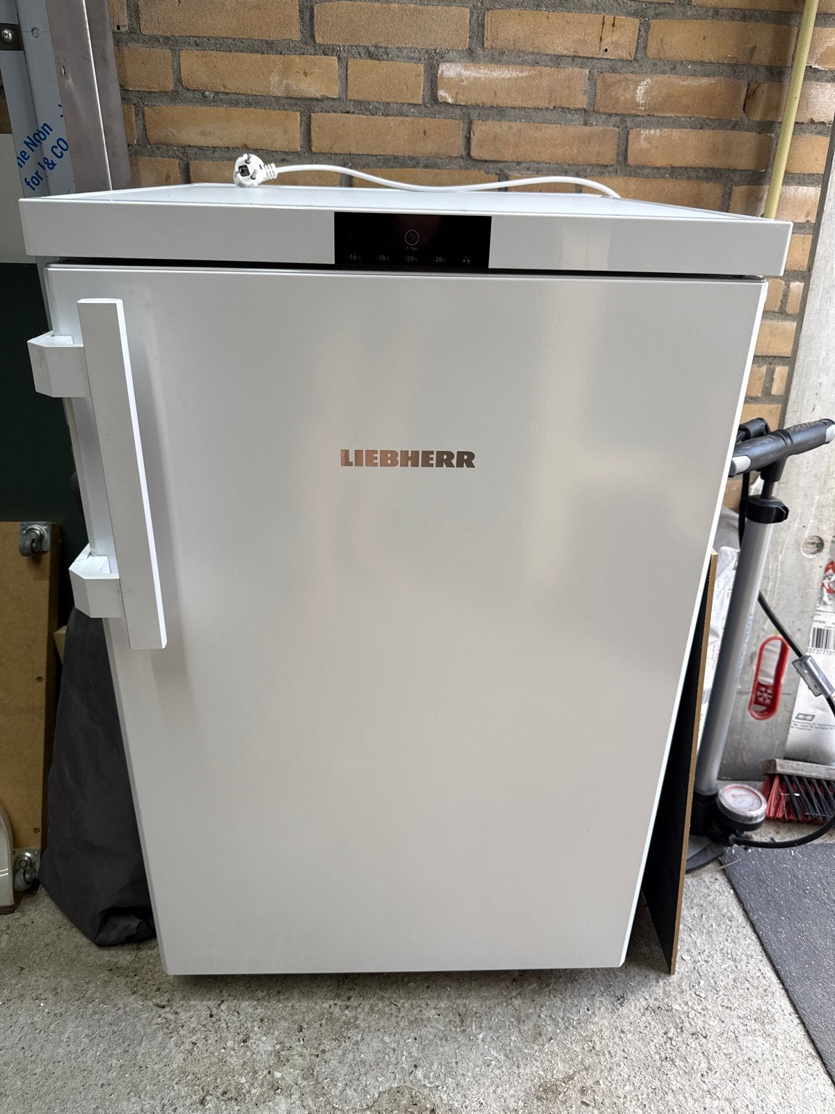 Liebherr vriezer, zo goed als nieuw, 100 tot 150 liter, Met aparte vriezer, Zo goed als nieuw, 45 tot 60 cm
