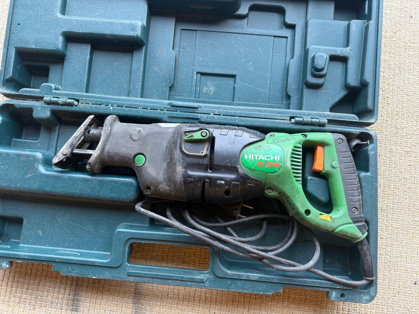 Hitachi Reciprozaag - Krachtige Zaagmachine, Gebruikt, 70 mm of meer, 600 tot 1200 watt, Ophalen of Verzenden