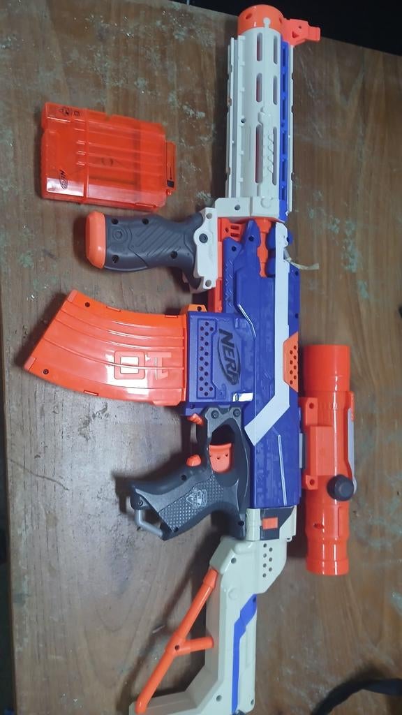 Nerf geweer met magazijnen, Ophalen of Verzenden, Jongen of Meisje