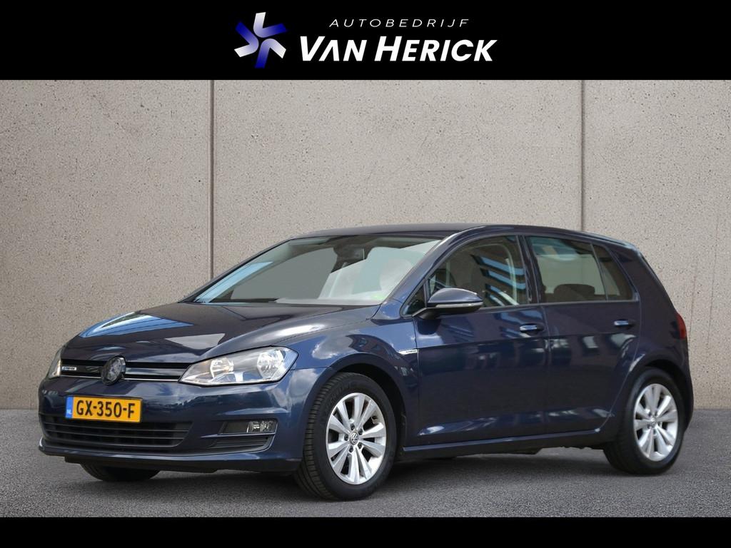 Volkswagen Golf 1.0 TSI Comfortline | Navigatie | Climate Co, Voorwielaandrijving, Stof, Gebruikt, Navigatiesysteem