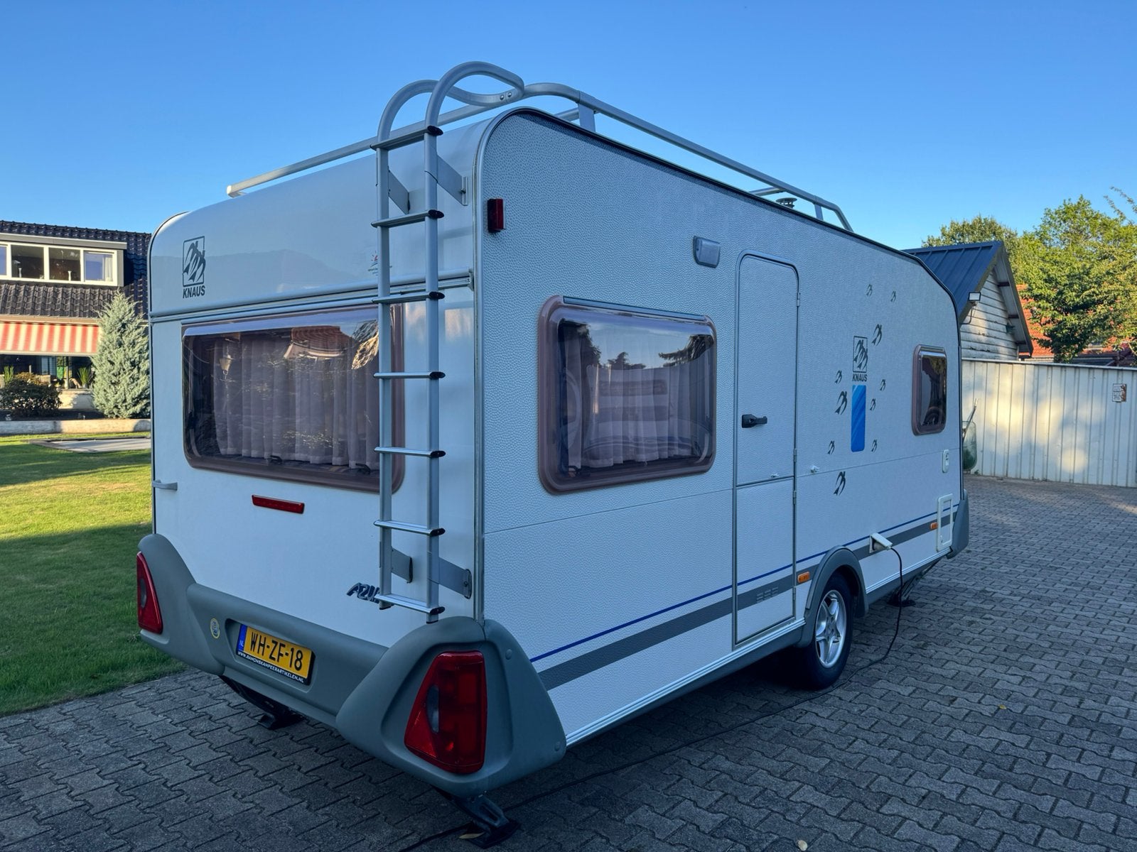Prachtige KNAUS AZUR 450 FU *fransbed*mover*voortent+luifel*, Caravans en Kamperen, Schokbreker, Rondzit, Bedrijf, _