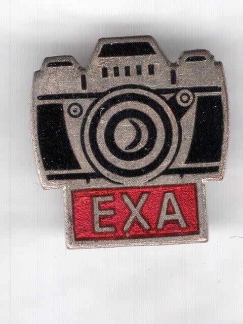 EXA foto camera's eemail op zilverkleurig broche ( W_099 ), Verzenden, Nieuw, Merk, Speldje of Pin