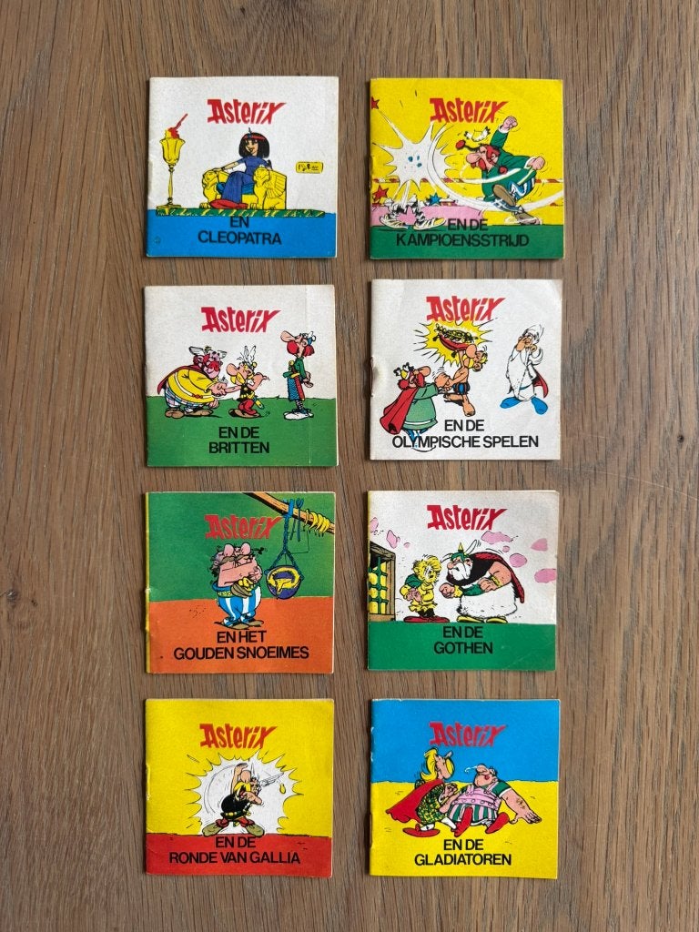 8 mini boekjes van Asterix Amro bank, Ophalen of Verzenden, Zo goed als nieuw, Meerdere stripboeken, R.Goscinny & A. Uderzo