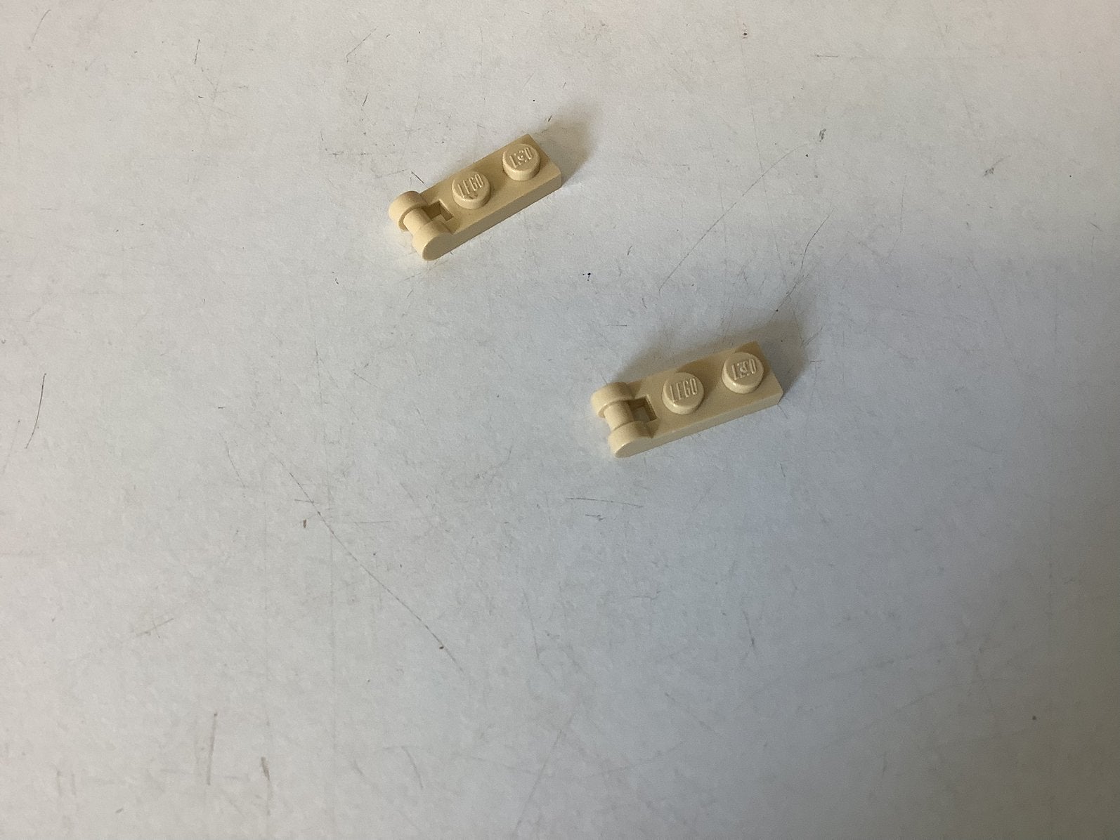 Lego plaat aangepast 1x2 met handvat beige, Ophalen of Verzenden, Gebruikt, Losse stenen, Lego