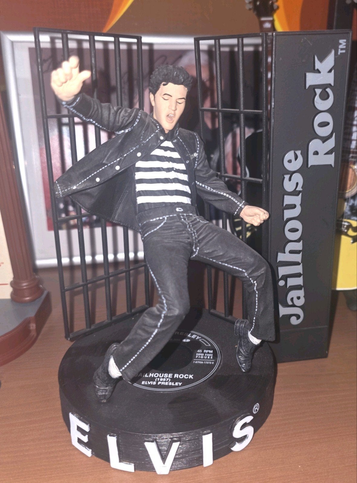 Elvis Presley Jailhouse Rock mcfarlane beeldje, Verzamelen, Ophalen of Verzenden, Zo goed als nieuw