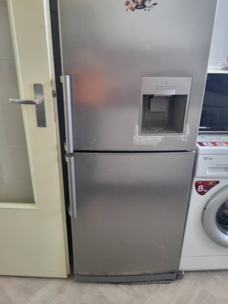 LG Koelkast met vriesvak en waterdispenser, Witgoed en Apparatuur, Ophalen, Gebruikt, 200 liter of meer, 60 cm of meer